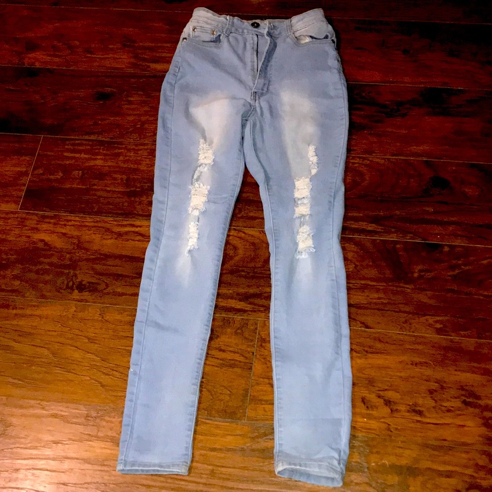 Ripped Skinny Jeans